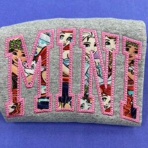 MAMA & MINI matching shirts.